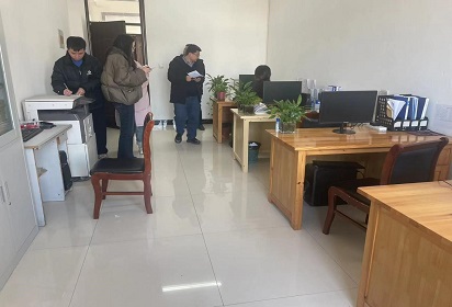 美化校園環(huán)境   凈化師生心靈