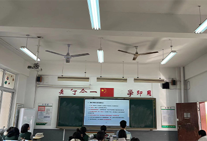 泗洪中專開展“珍愛生命，遠(yuǎn)離管制刀具及危險(xiǎn)品”專項(xiàng)治理活動