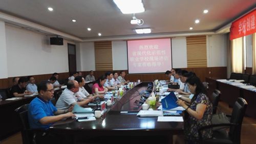 泗陽中專迎來省現(xiàn)代化示范性職業(yè)學(xué)校創(chuàng)建現(xiàn)場考察