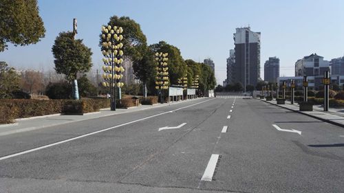 泗陽(yáng)中專引入行道標(biāo)志助力交通安全教育