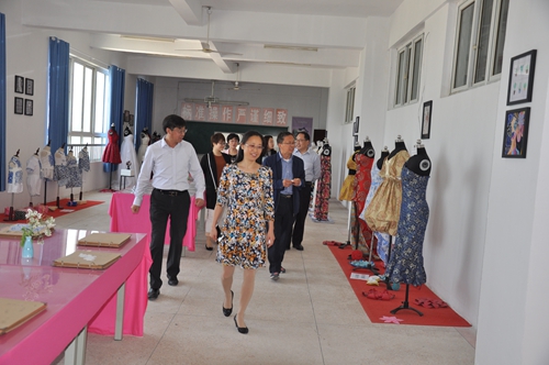 泗陽中專迎來市職業(yè)教育活動周觀摩團