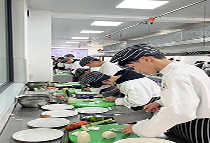 傳承烹飪技藝,弘揚(yáng)工匠精神 ——泗陽中專組織烹飪、食品專業(yè)中級(jí)工技能考試工作
