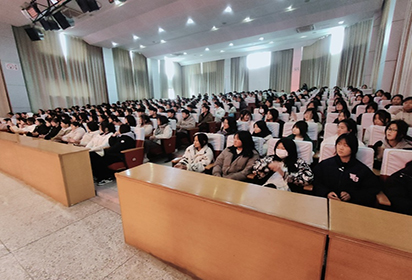 泗陽中專開展“預(yù)防艾滋病，防范肺結(jié)核”知識普及講座