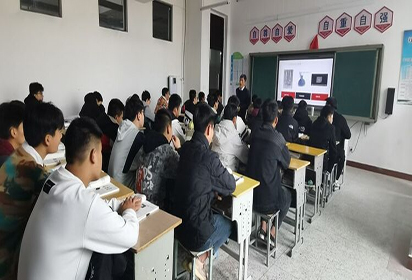 榜樣示范 共學(xué)共進(jìn) ——泗陽中專開展汽車專業(yè)公開課