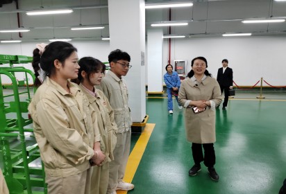 結(jié)對共建  惠企為民 ——江蘇聯(lián)院黨委副書記李愛芬蒞泗開展“惠企為民”活動