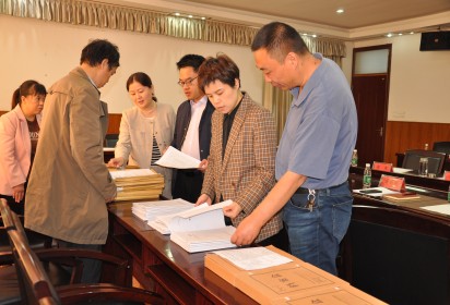 江蘇省職業(yè)技能人才評(píng)價(jià)質(zhì)量評(píng)估組蒞臨泗陽中專指導(dǎo)工作