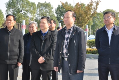 泗陽縣老科協(xié)教育分會(huì)加強(qiáng)職教工作交流會(huì)在泗陽中專召開