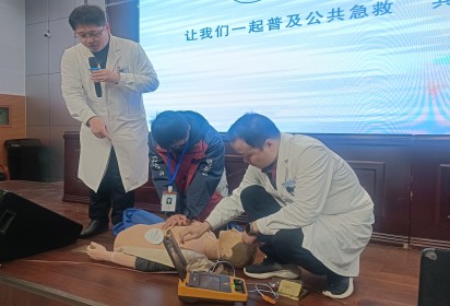 思則有備學(xué)急救知識  守護(hù)生命習(xí)救命技能——泗陽中專服裝工程系開展急救知識培訓(xùn)講座