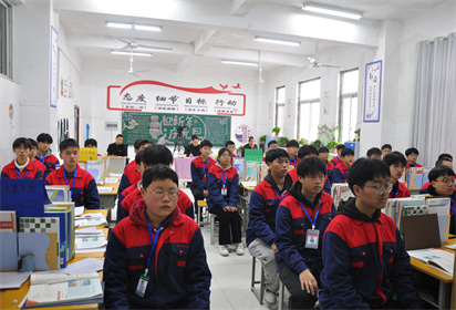 江蘇聯(lián)合職業(yè)技術學院泗陽中專辦學點 接受省五年制高職辦學單位人才培養(yǎng)工作水平評估現(xiàn)場考察