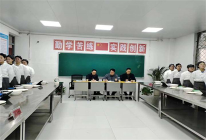江蘇聯(lián)合職業(yè)技術學院泗陽中專辦學點 接受省五年制高職辦學單位人才培養(yǎng)工作水平評估現(xiàn)場考察