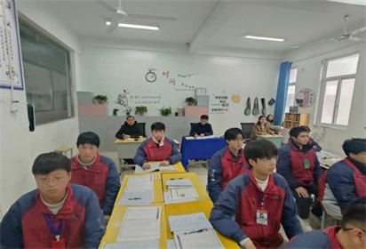 江蘇聯(lián)合職業(yè)技術學院泗陽中專辦學點 接受省五年制高職辦學單位人才培養(yǎng)工作水平評估現(xiàn)場考察