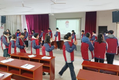 泗陽中專舉行“青少年抗壓抗挫折能力”講座