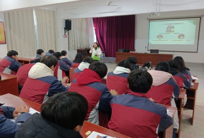 泗陽中專舉行“青少年抗壓抗挫折能力”講座
