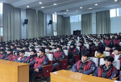 心中有規(guī)則，行為定方圓 ——泗陽中專機(jī)電工程系新學(xué)期學(xué)風(fēng)暨紀(jì)律教育大會(huì)