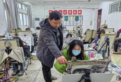 勾勒精彩圖畫繪就美好未來 ——記泗陽中專高考一部高三美術(shù)專業(yè)技能集訓(xùn)