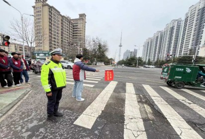 青春志愿行 情暖三月天 ——泗陽中專汽車工程系開展學(xué)雷鋒活動(dòng)