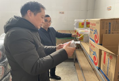 關(guān)注食堂工作 護(hù)航食品安全 ——泗陽(yáng)中專紀(jì)委開展食堂安全工作專項(xiàng)督查