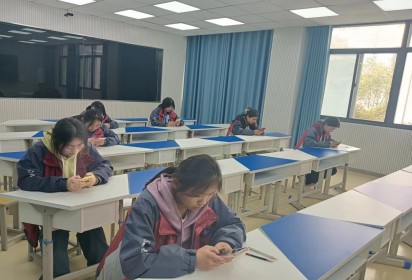 泗陽中專學(xué)生參加江蘇聯(lián)合職業(yè)技術(shù)學(xué)院第一屆”職學(xué)園”杯英語詞匯決賽
