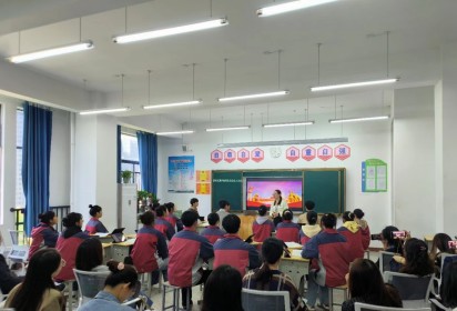 江蘇聯(lián)合職業(yè)技術(shù)學(xué)院2024春學(xué)期《中國(guó)特色社會(huì)主義》集體備課活動(dòng)在泗陽(yáng)中專舉行