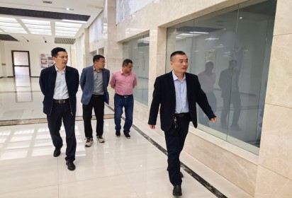 深入企業(yè)實(shí)地考察，助力學(xué)生實(shí)習(xí)就業(yè) ——泗陽(yáng)中專領(lǐng)導(dǎo)赴基地企業(yè)考察紀(jì)實(shí)