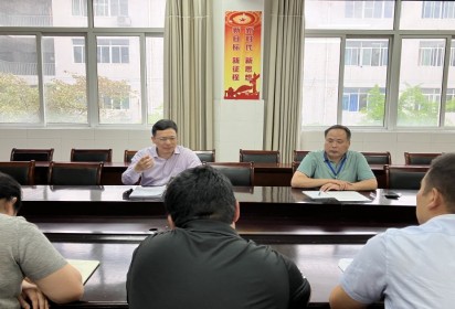 泗陽中專召開省級(jí)名師和教學(xué)創(chuàng)新團(tuán)隊(duì)培育工作推進(jìn)會(huì)
