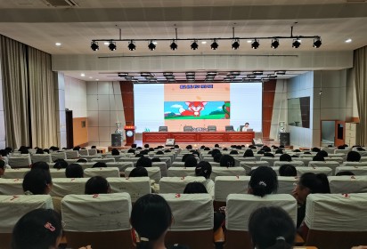 直面挫折，陽光心態(tài) ——泗陽中專服裝工程部開展心理健康教育講座