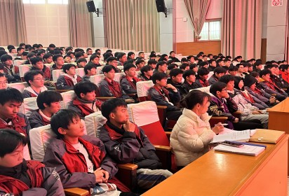 安全實(shí)習(xí) 提升技能 ——泗陽中專機(jī)電工程部2022級(jí)學(xué)生崗前指導(dǎo)和安全教育大會(huì)