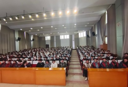 泗陽中專汽車工程部召開2025屆畢業(yè)生就業(yè)創(chuàng)業(yè)培訓會