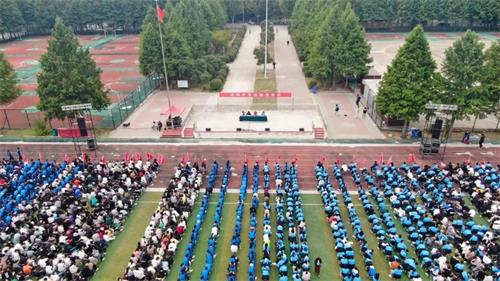 普法進(jìn)校園 護(hù)航助成長