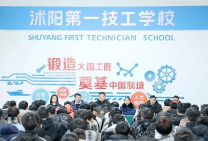 消防演練進(jìn)校園 護(hù)航安全助成長(zhǎng)