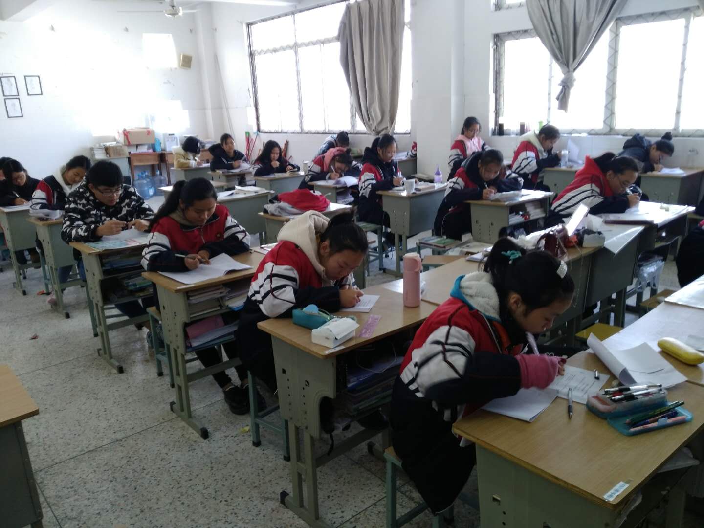泗陽縣有序組織職業(yè)學校期中考試