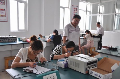 泗陽中等專業(yè)學校舉行青年教師專業(yè)技能大賽