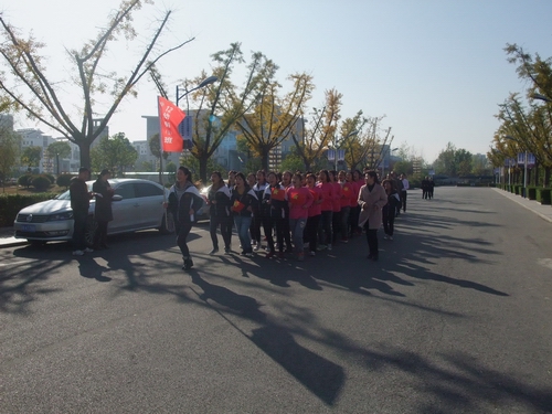 泗陽中專舉行學(xué)生“陽光跑操”比賽活動