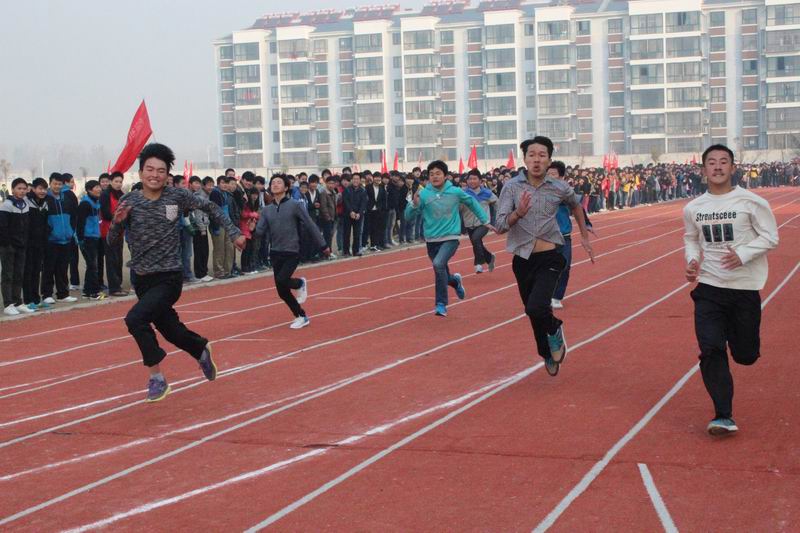 泗陽霞飛中等專業(yè)學校成功舉辦第三屆運動會