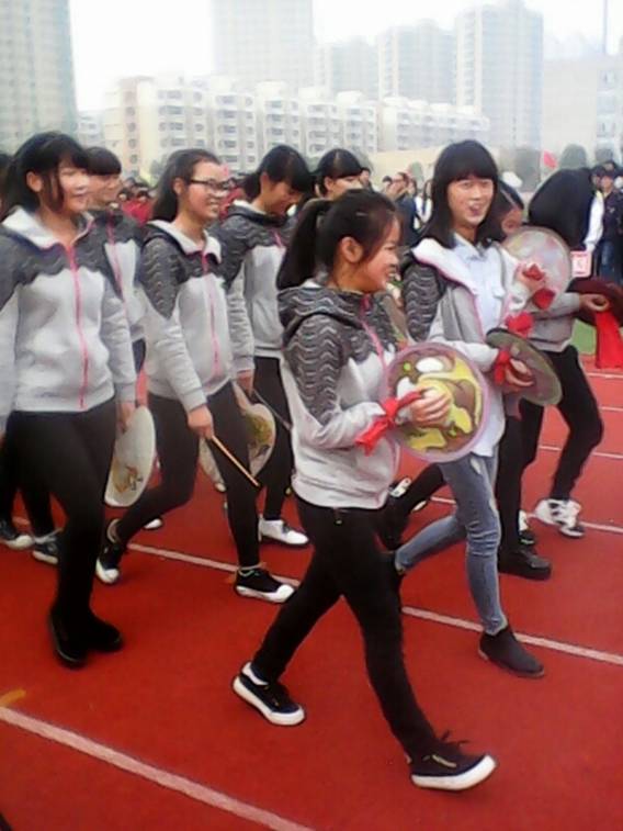 江蘇省泗洪中等專業(yè)學(xué)校第九屆田徑運(yùn)動(dòng)會(huì)隆重開幕