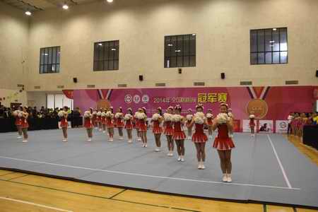 宿遷經(jīng)貿(mào)高職再獲2014全國啦啦操冠軍