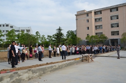 宿遷開放大學(xué)全體教職工觀摩學(xué)校建設(shè)發(fā)展新成就